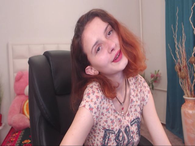 Live sex webcam photo for IrisNichols #256031261