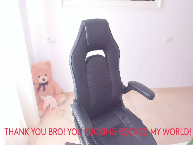 Live sex webcam photo for LivM_ #262617388