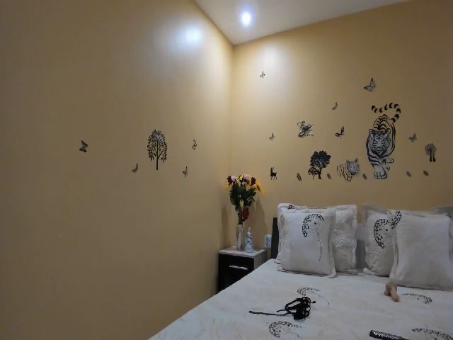 Live sex webcam photo for LolyBetty #255547376