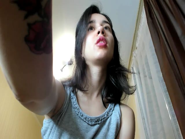 Live sex webcam photo for MylaAngel #252907988