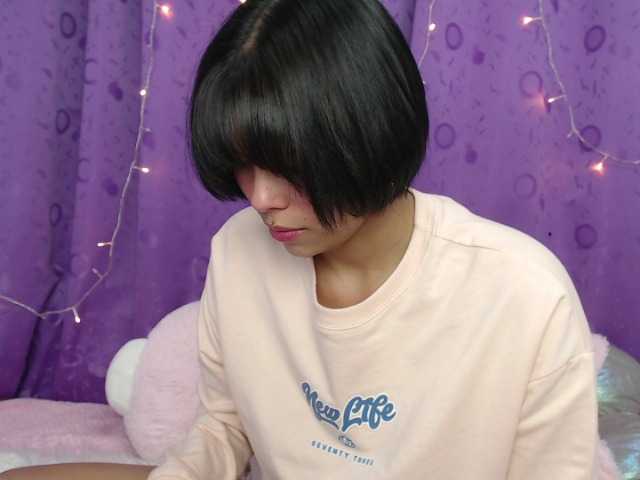 Live sex webcam photo for Sweet-LiiLii #257230041