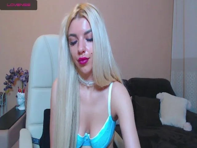 Live sex webcam photo for SilviaDream #252373072