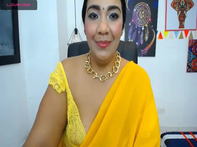 Live sex webcam photo for IndianMama #260780762