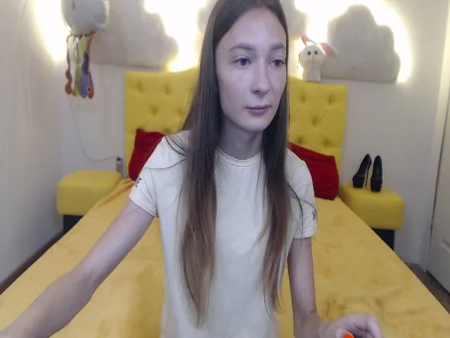 Live sex webcam photo for VikkiDaily #258018762