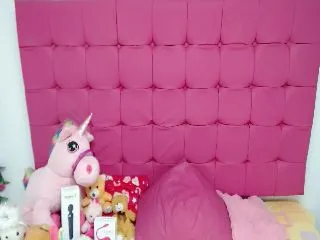 Live sex webcam photo for Pink_queenn #251808846