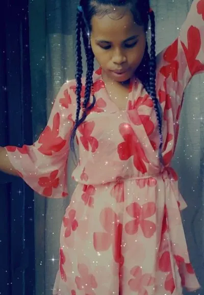 Live sex webcam photo for Laryah01 #241663608