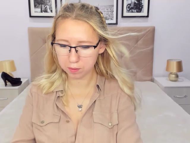 Live sex webcam photo for LizaSwan #255270480