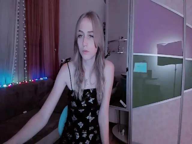 Live sex webcam photo for ScarletAmber #263317570