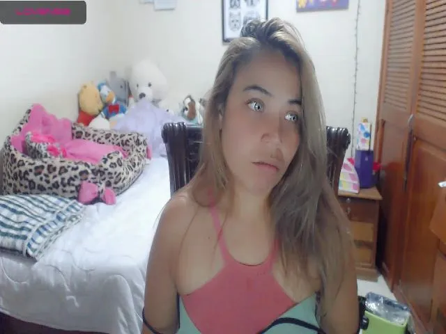 Live sex webcam photo for Meganhill_ #265268502