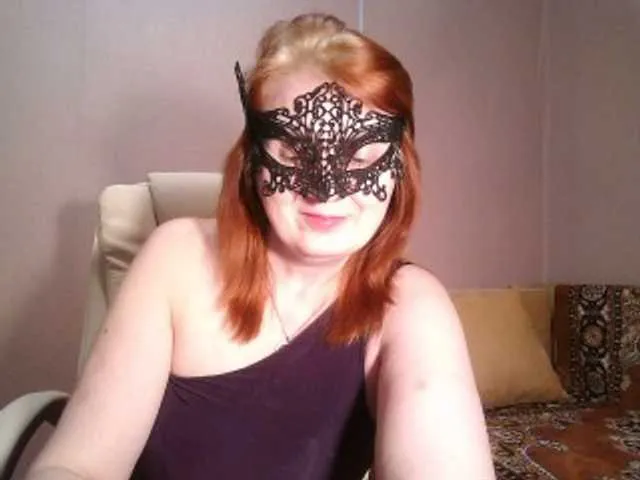 Live sex webcam photo for leeloofire #241345336
