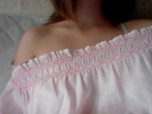 Live sex webcam photo for MillyShyness #249596798