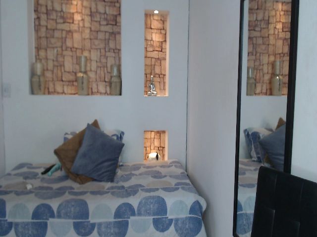 Live sex webcam photo for nicollewalton #257818366