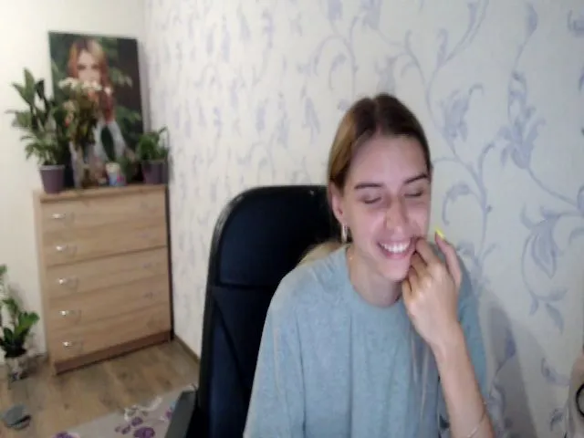 Live sex webcam photo for Springibabby #258288786