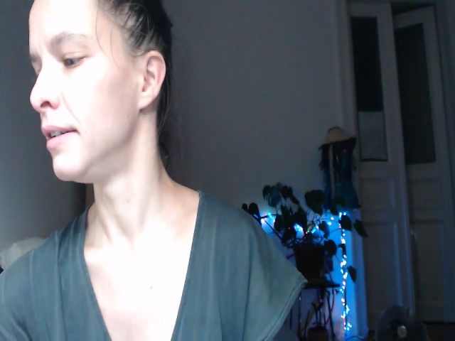 Live sex webcam photo for PetitePinkie #253934778