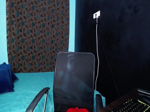 Live sex webcam photo for LanaMartin #264741643