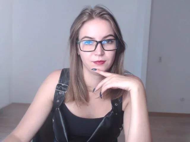 Live sex webcam photo for ALESSA_MOON #261459895