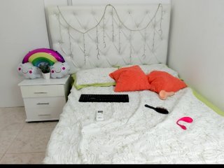 Live sex webcam photo for Jhoanadias #240563474