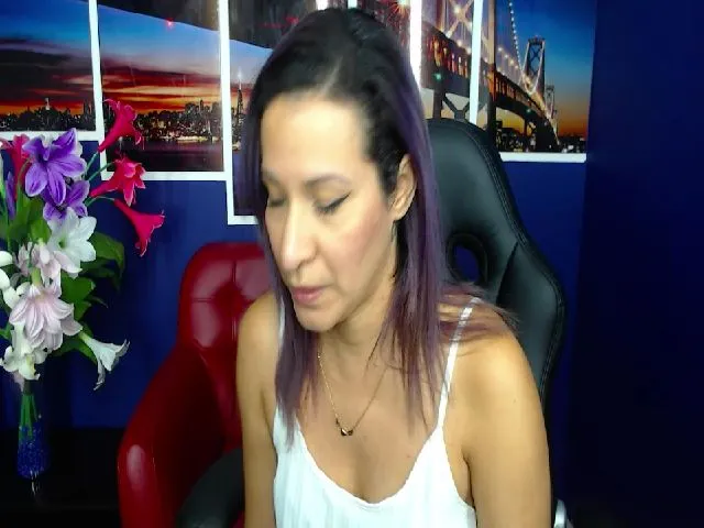 Live sex webcam photo for Infernalsexx #253631349