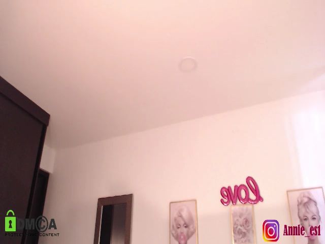 Live sex webcam photo for Annie_es #261428589