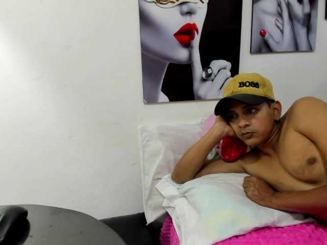 Live sex webcam photo for katrina-tyler #244057157