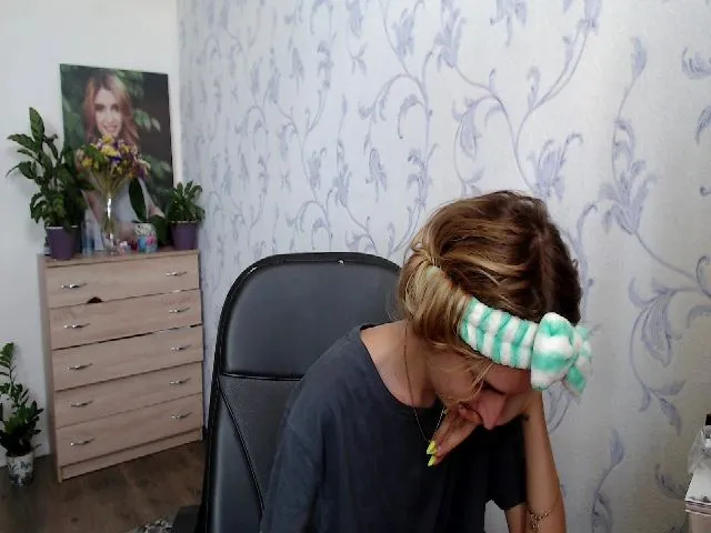 Live sex webcam photo for Springibabby #261285764