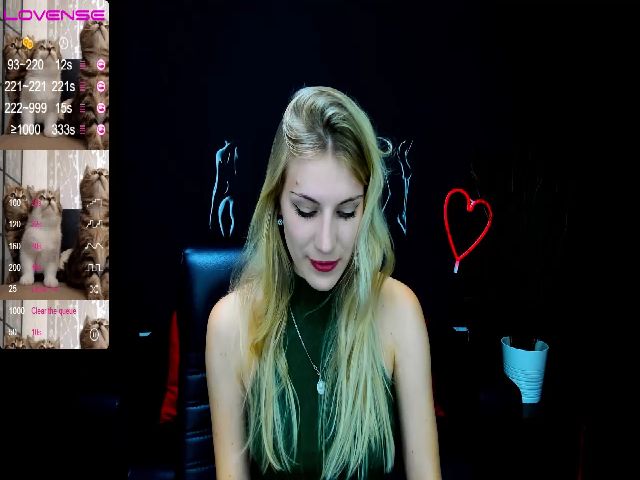 Live sex webcam photo for LiliManchest #265012162