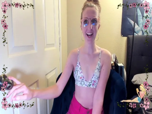 Live sex webcam photo for BookishBabe #263405609
