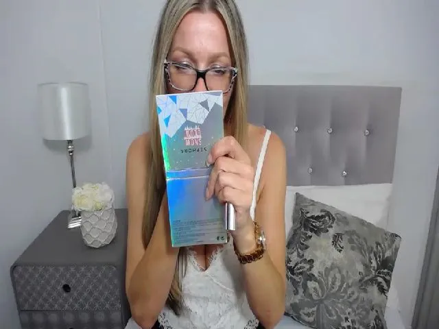 Live sex webcam photo for tessSmart #264948600