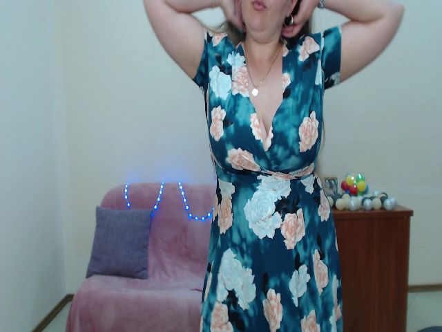 Live sex webcam photo for XArinasoll #257809726