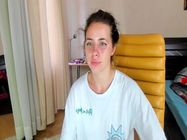 Live sex webcam photo for HildaBoom_77 #254545961