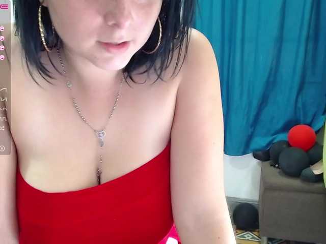 Live sex webcam photo for miahells #248505570