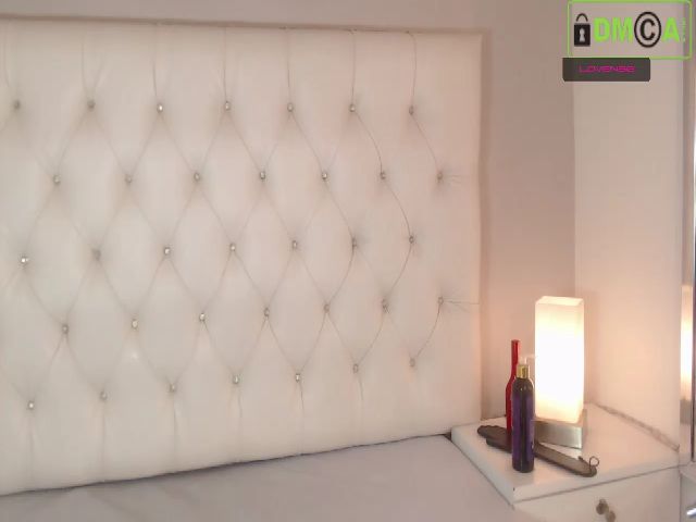 Live sex webcam photo for Kailyn_ #260306063