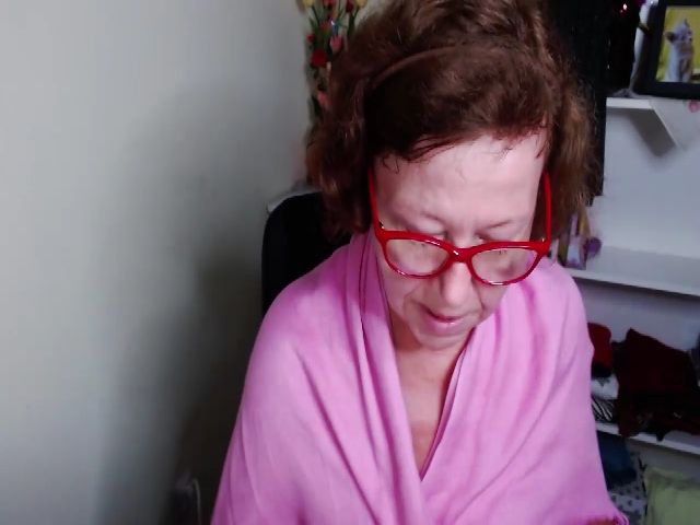 Live sex webcam photo for Adele_69 #254571425