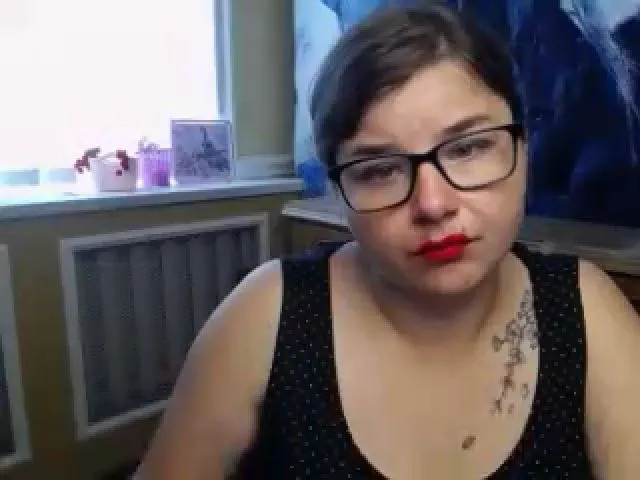 Live sex webcam photo for MonLais #258096094