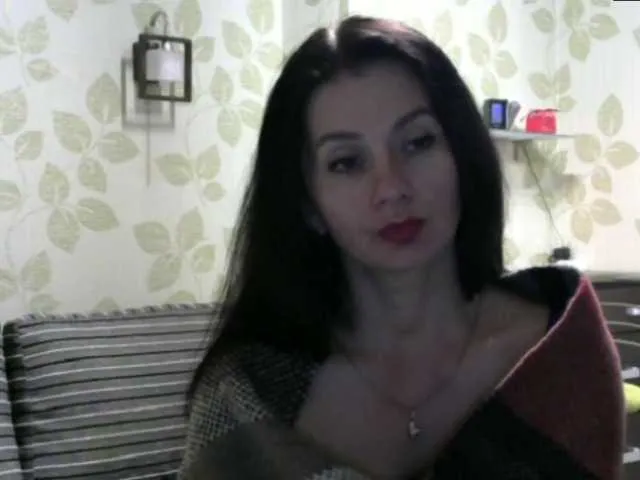 Live sex webcam photo for MilfNinna69 #245167811