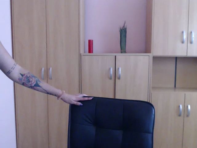 Live sex webcam photo for AlexaSweett_ #256725994