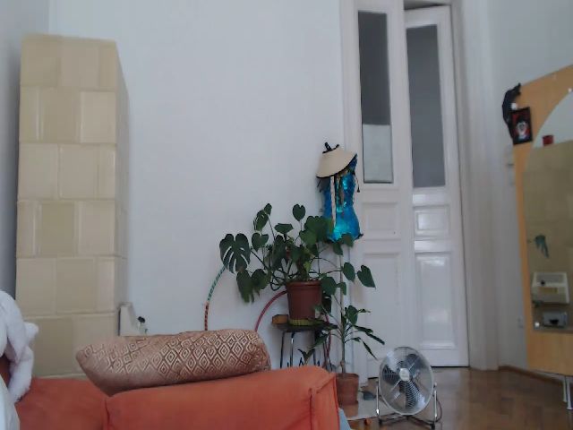 Live sex webcam photo for PetitePinkie #262084226