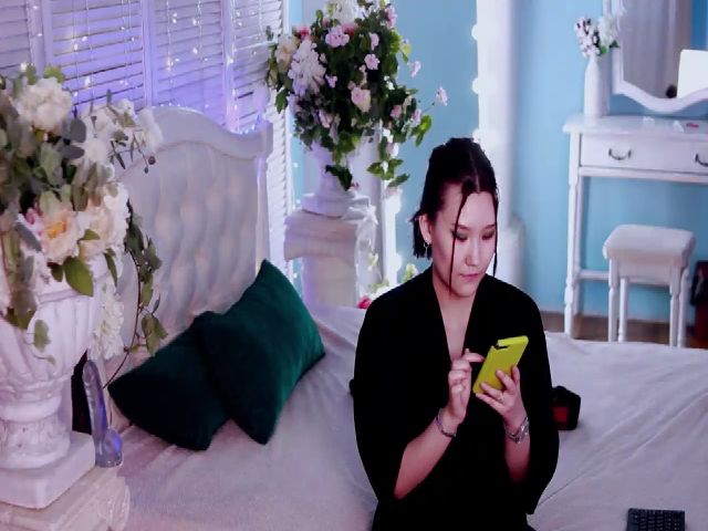 Live sex webcam photo for SashaBrie #253064654