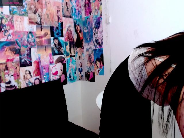 Live sex webcam photo for Charlotte_3x #253841718