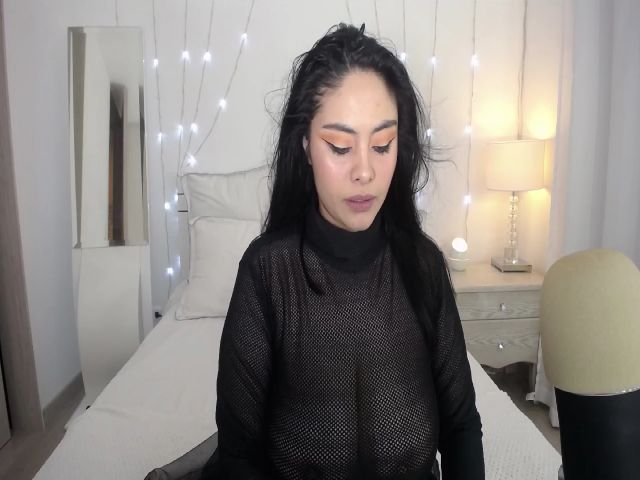 Live sex webcam photo for Marianviolet #258455122