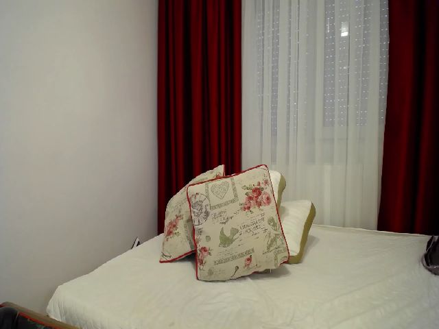 Live sex webcam photo for JhoannaSS #262557057