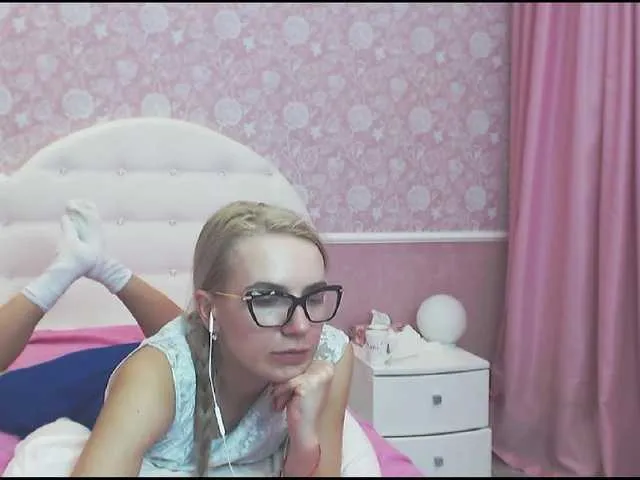 Live sex webcam photo for BunnySue #241347035