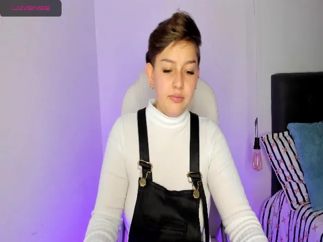 Live sex webcam photo for SalemJimenez #255521028