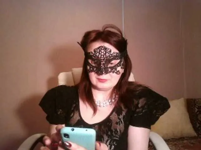 Live sex webcam photo for leeloofire #241117384