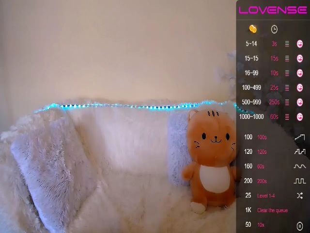 Live sex webcam photo for HarleyQuinnX_ #265525568