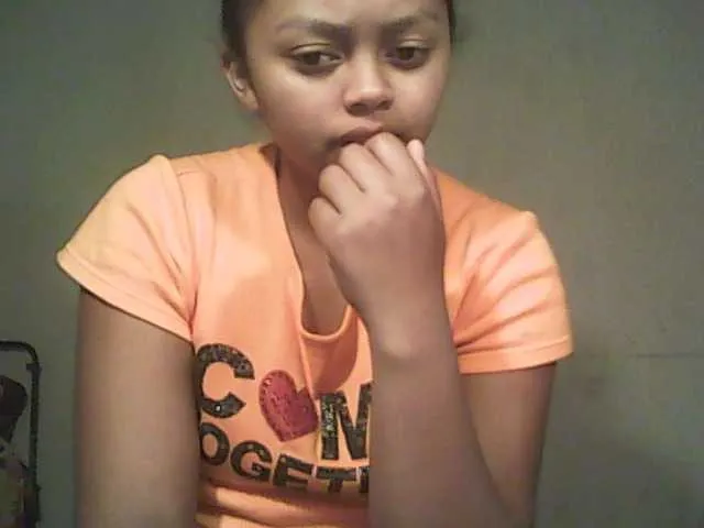 Live sex webcam photo for Mayah1 #262640645