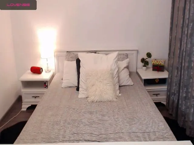 Live sex webcam photo for BlackLotusxo #263339811