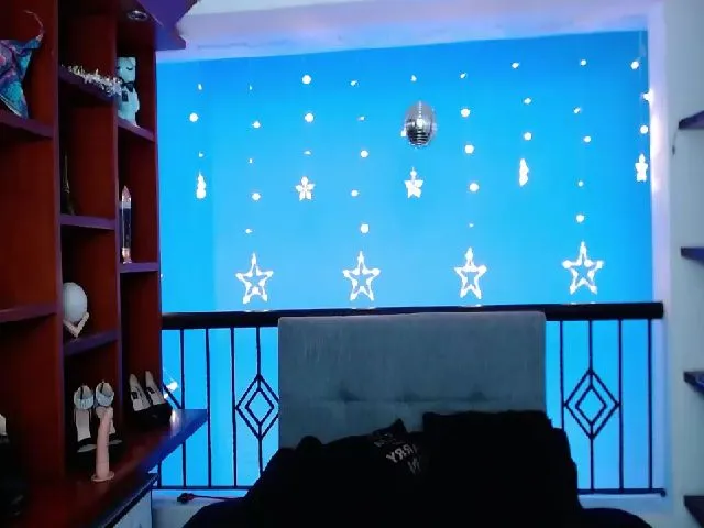 Live sex webcam photo for Yeli_Amber #264059989