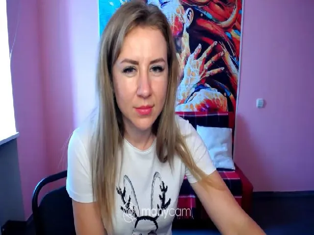 Live sex webcam photo for LoveMe_All #253356851