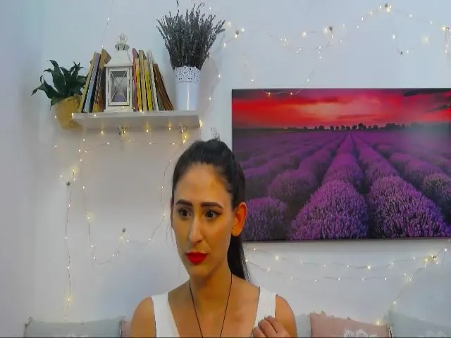 Live sex webcam photo for MaraW #256937795